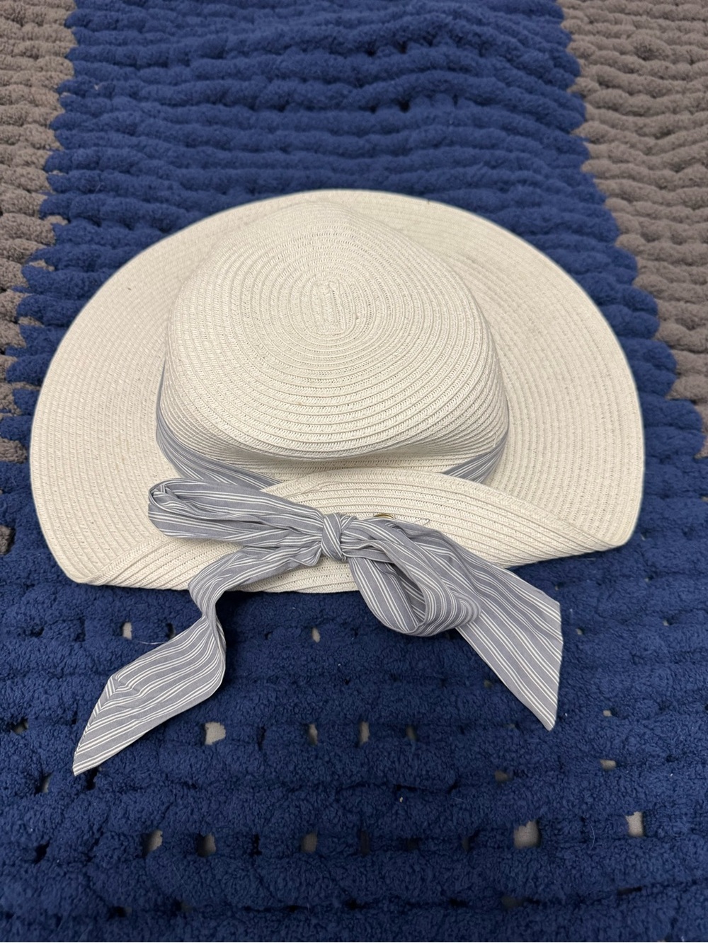 San Diego Hat Company Cream Straw Sun Hat with Blue-Striped Bow